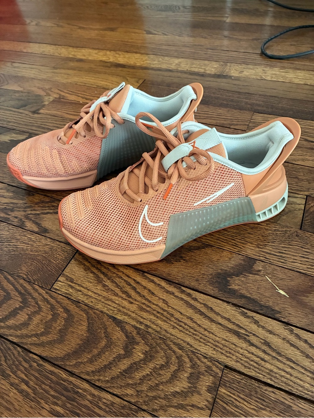 Nike Metcon 9 Women’s Orange and Gray Weightlifting CrossFit Sneakers